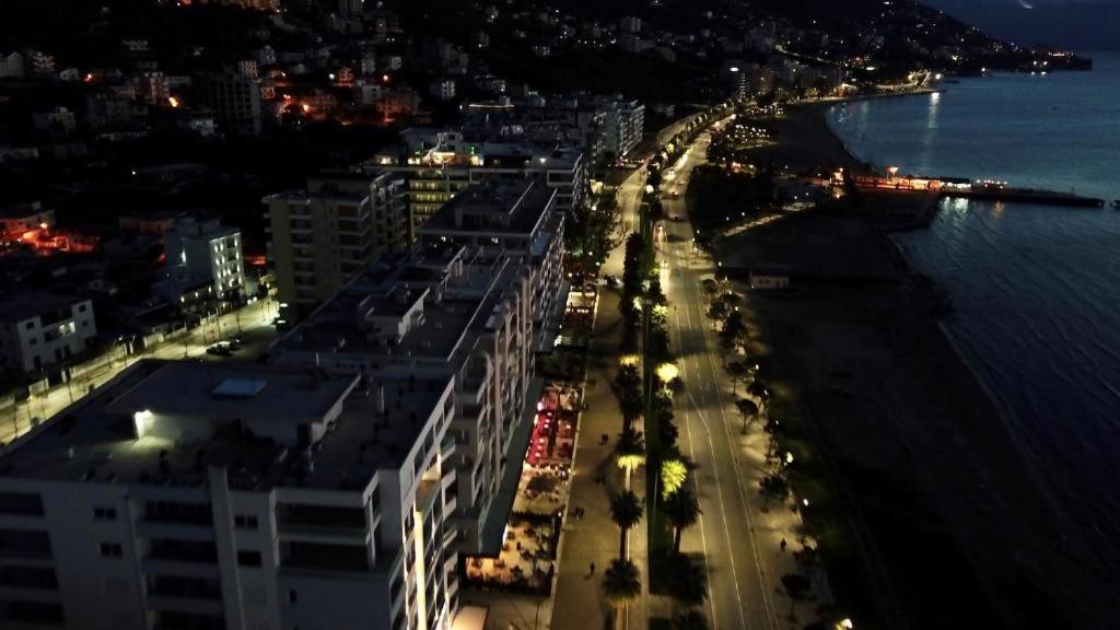 Diora'S Hotel And Apartments Влёра Экстерьер фото