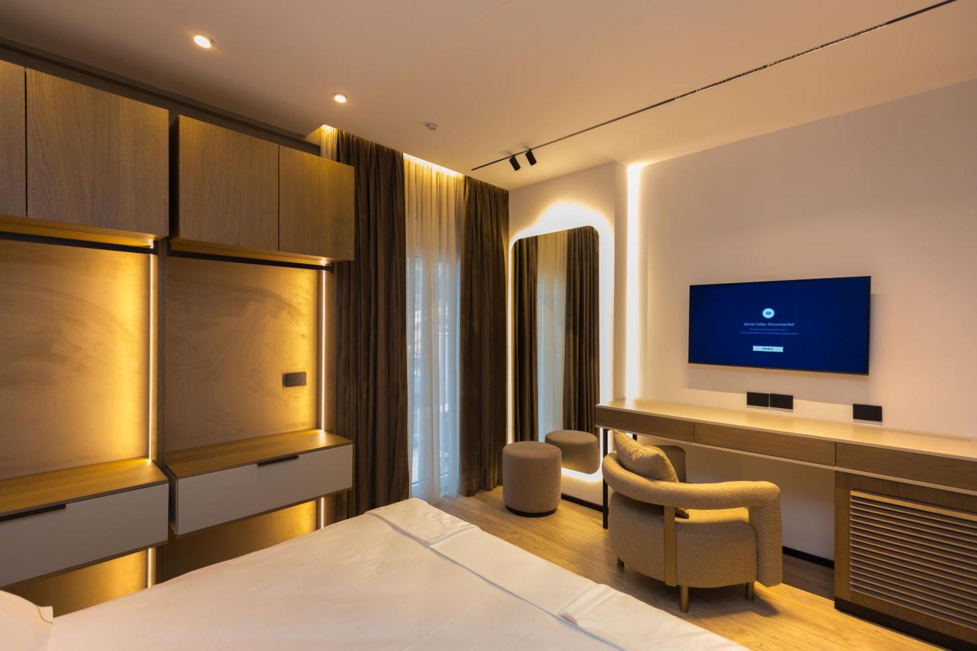 Diora'S Hotel And Apartments Влёра Экстерьер фото